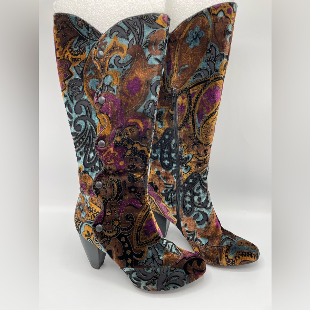 Gorgeous Velvet Barn Crown Boots